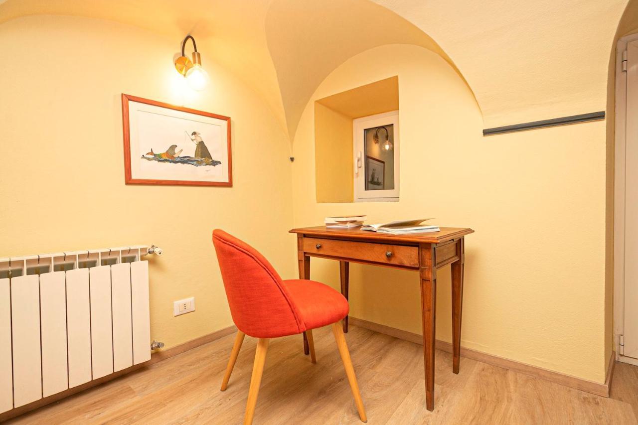Homes In Genoa - Genova Song Luaran gambar